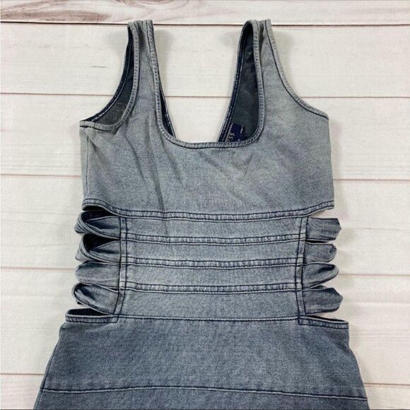 Guess Blue Ombré Sleeveless Back Zip Cut Out Side Stretch Denim Dress - Picture 5 of 11